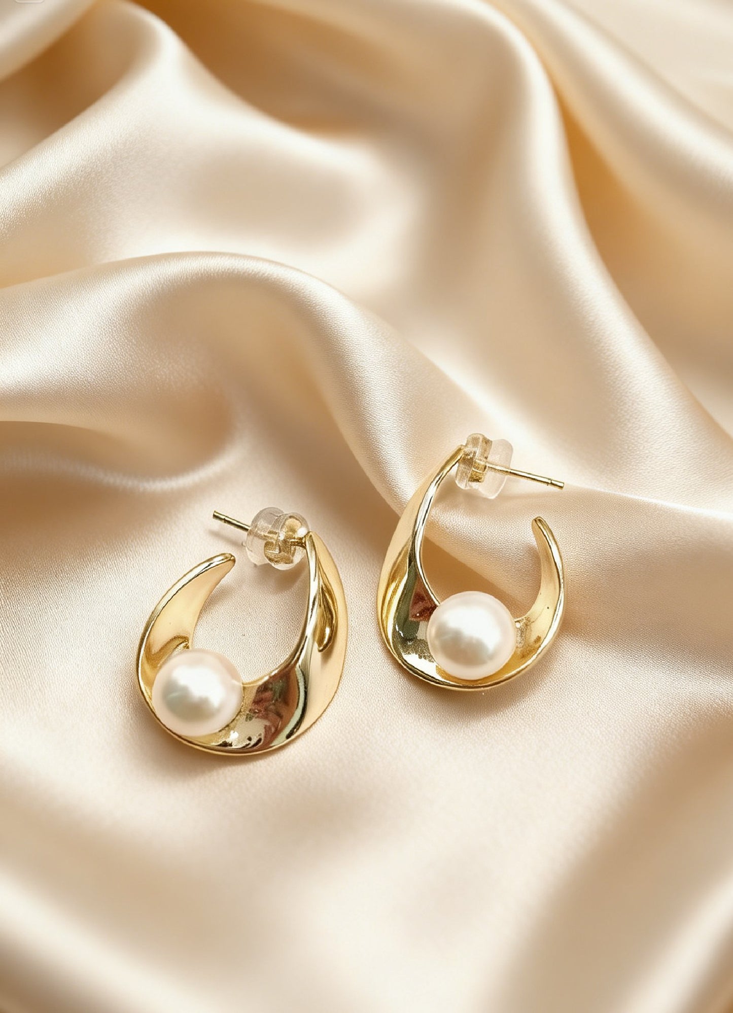 Calla Earrings Gold