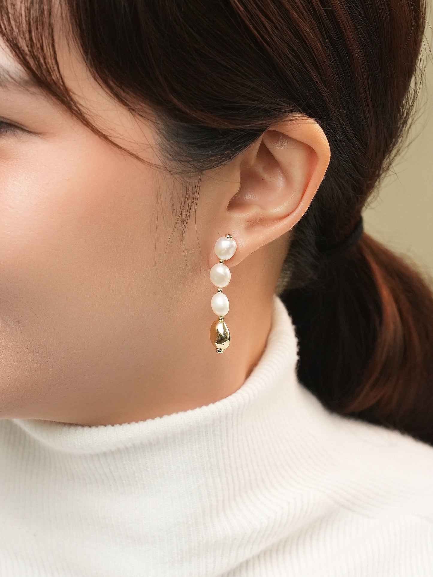 Emma Golddrop Earrings