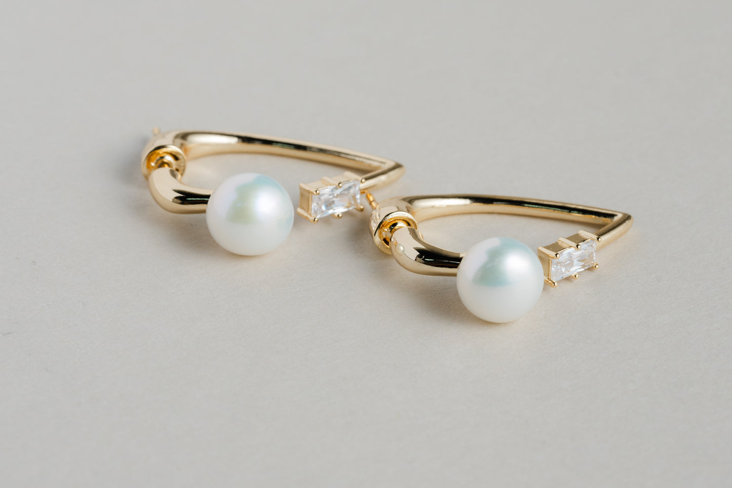 Gina Pearl Earrings