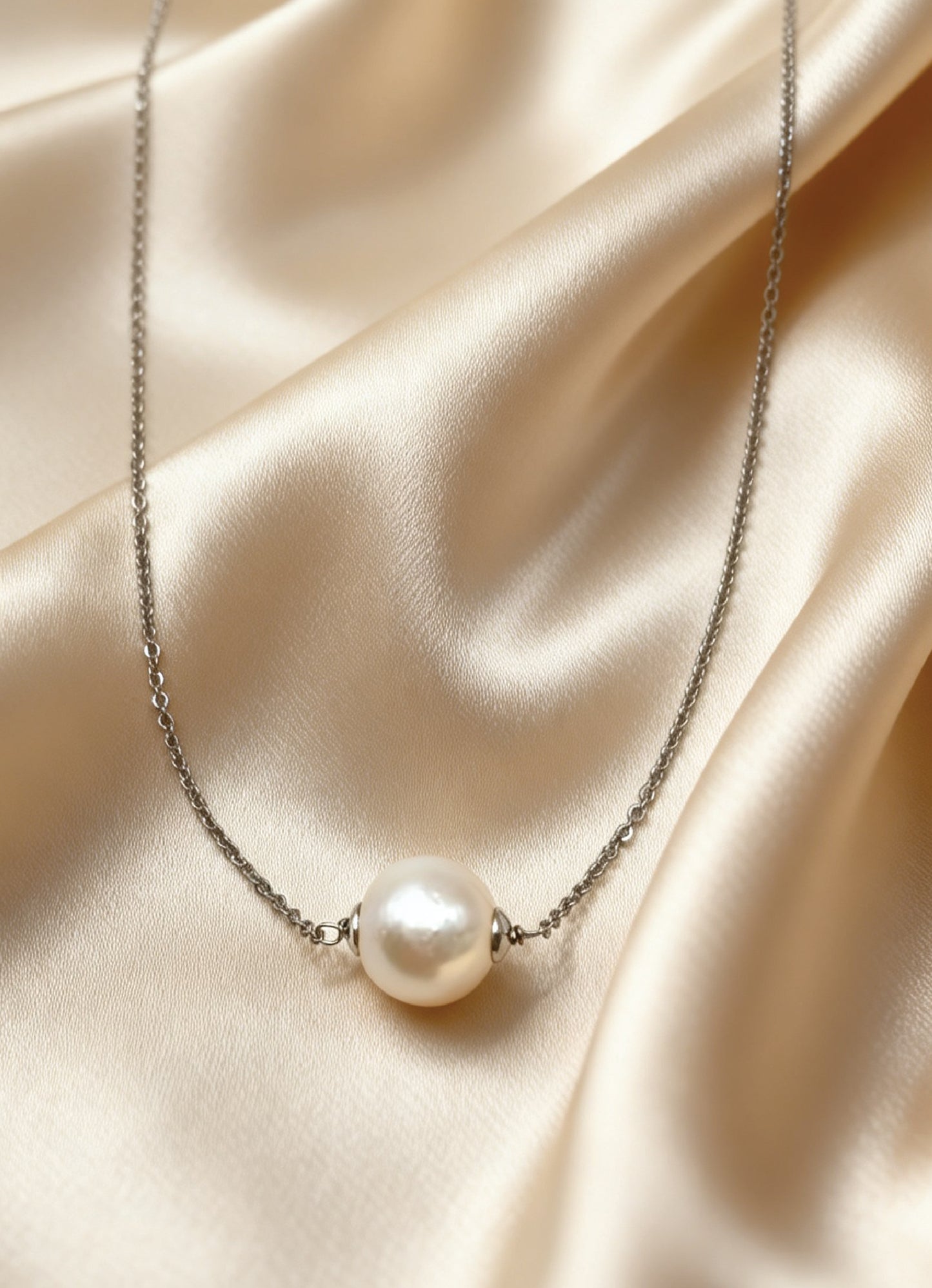 Eske Necklace Silver