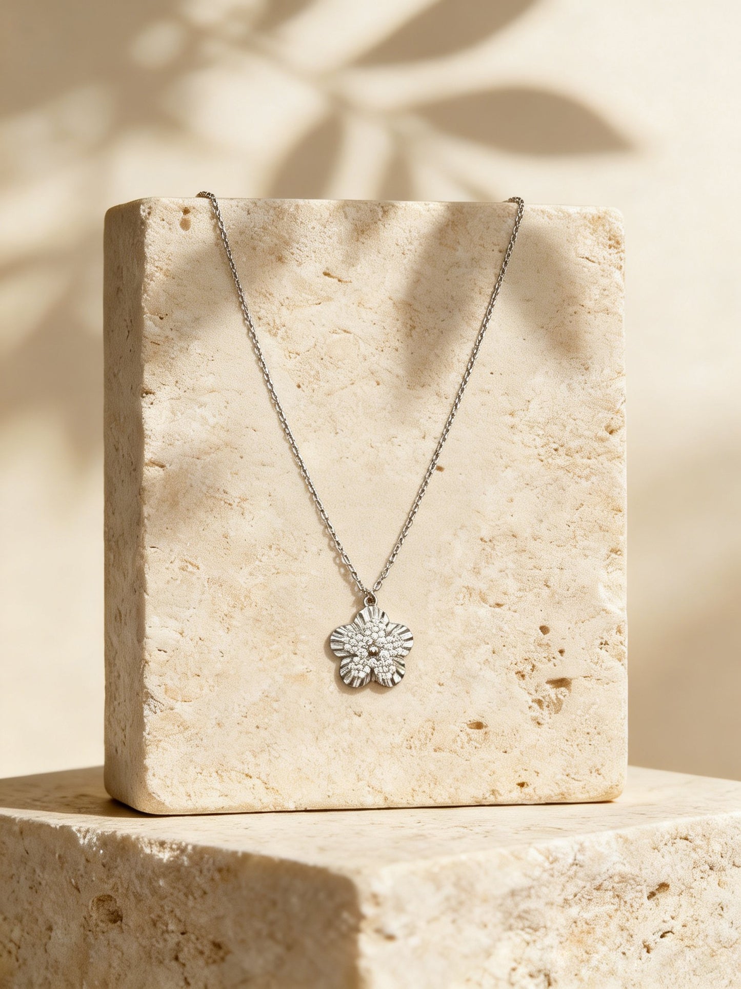 Flora Necklace Silver