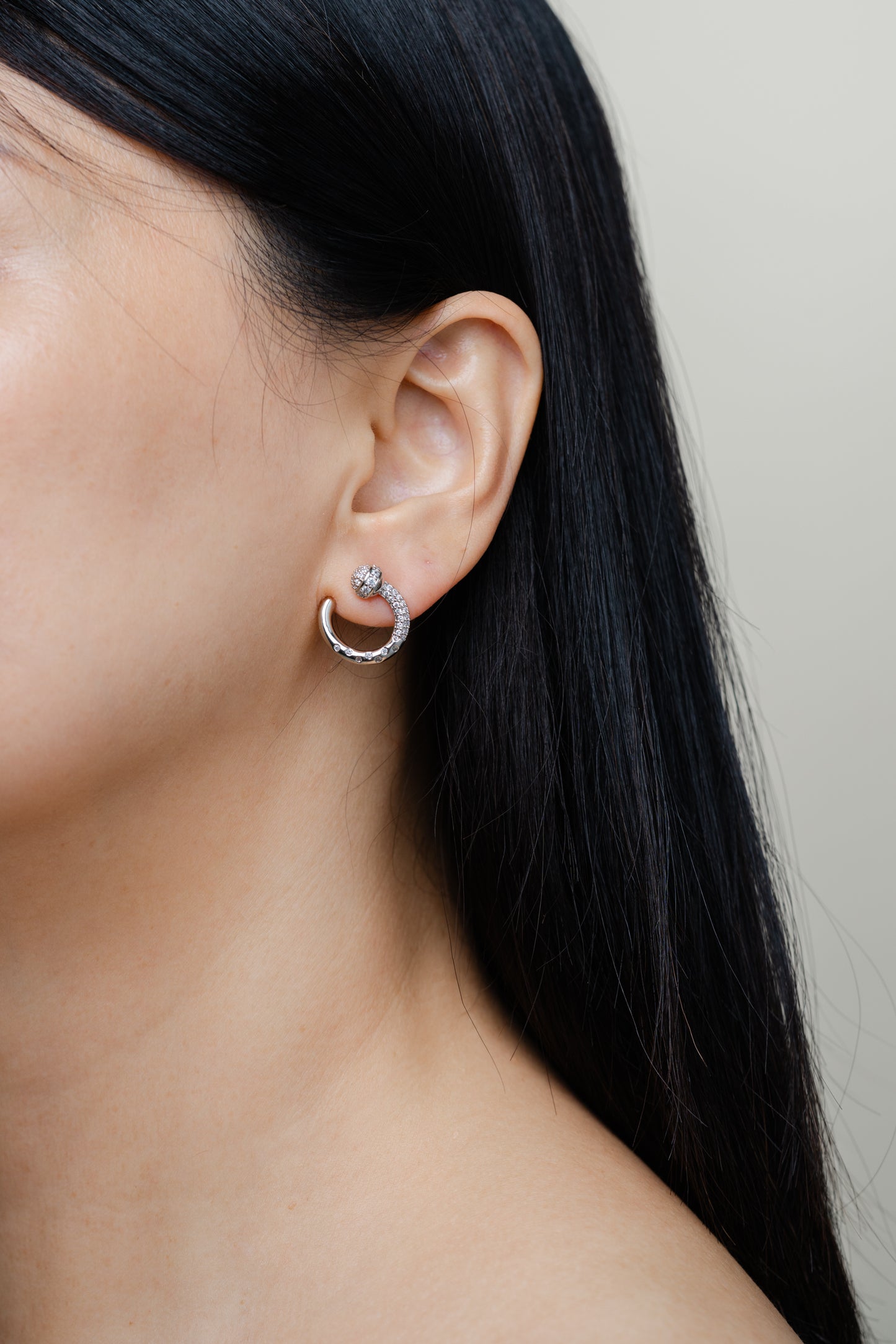 Naila Studs