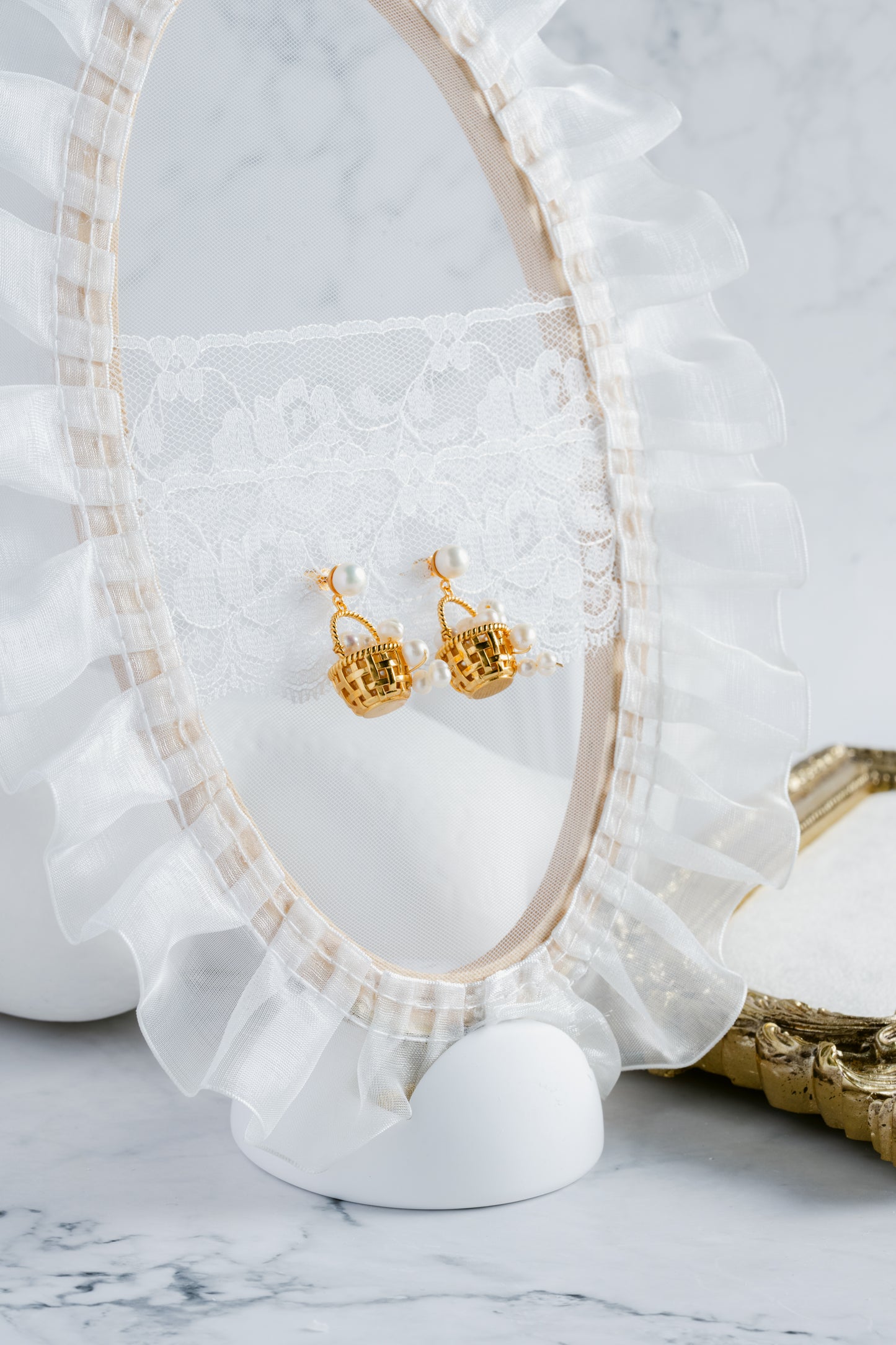 Pearly Pearlyn Studs