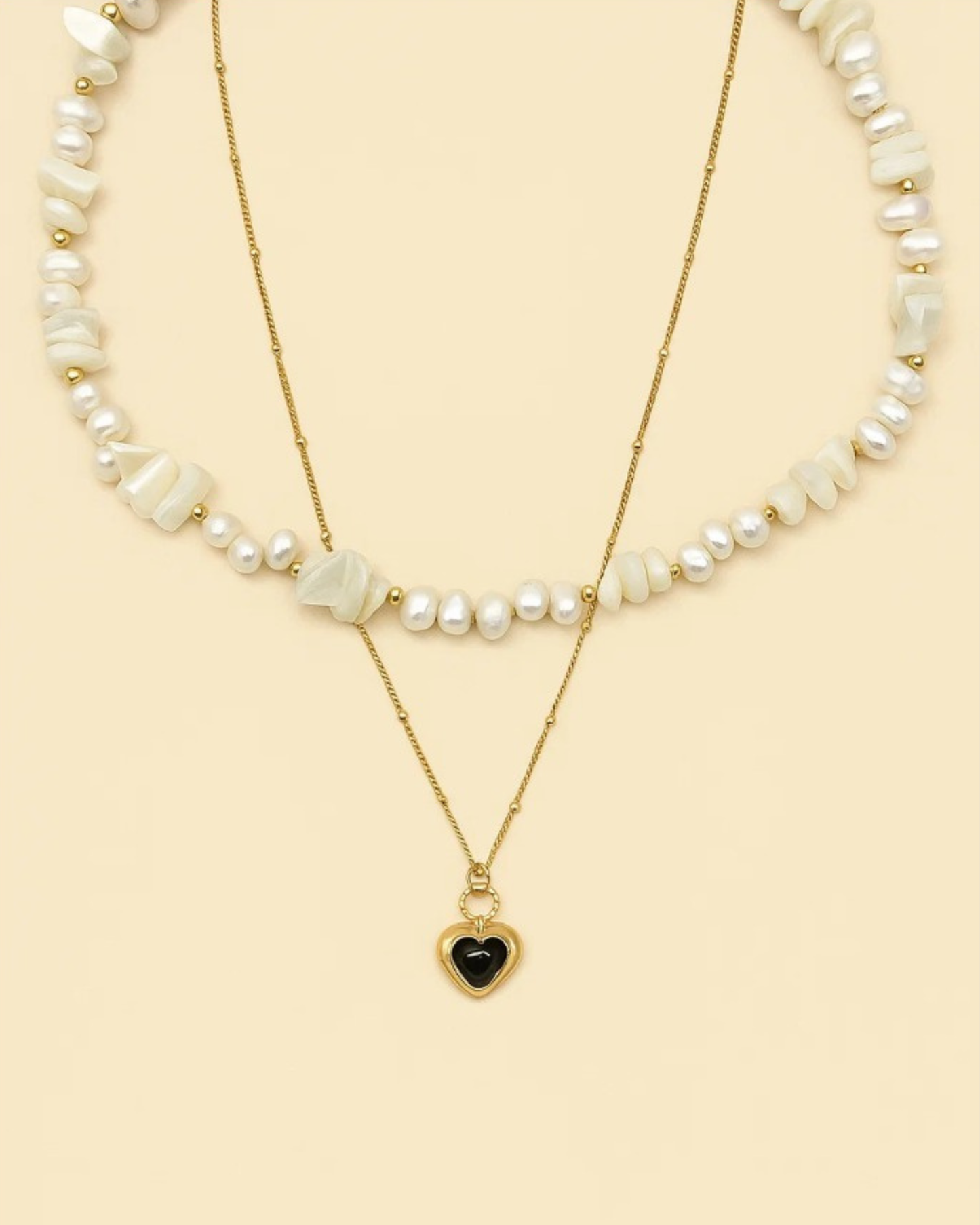 Velia Necklace Gold