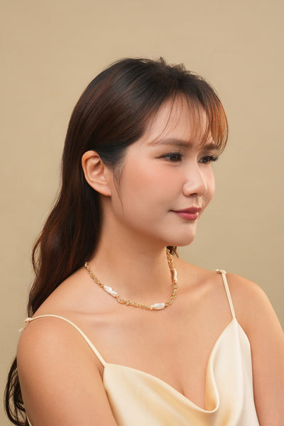 Lindy Necklace Gold