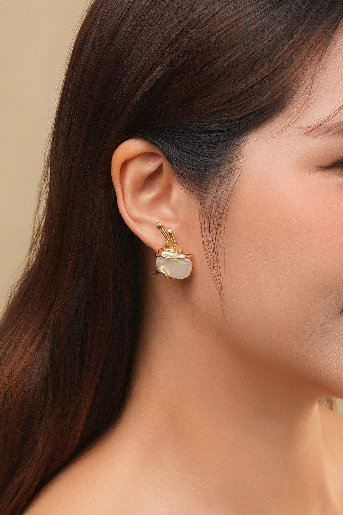 Blythe Earrings White