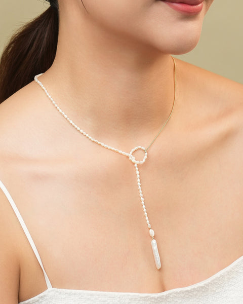 Lina Pearl Loop Necklace Gold