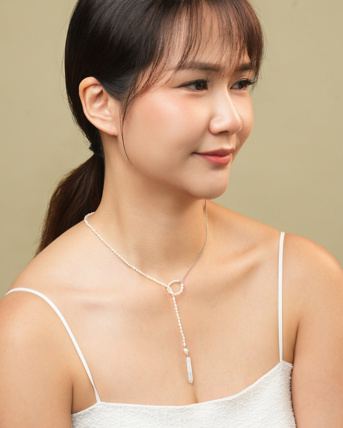 Lina Pearl Loop Necklace Silver
