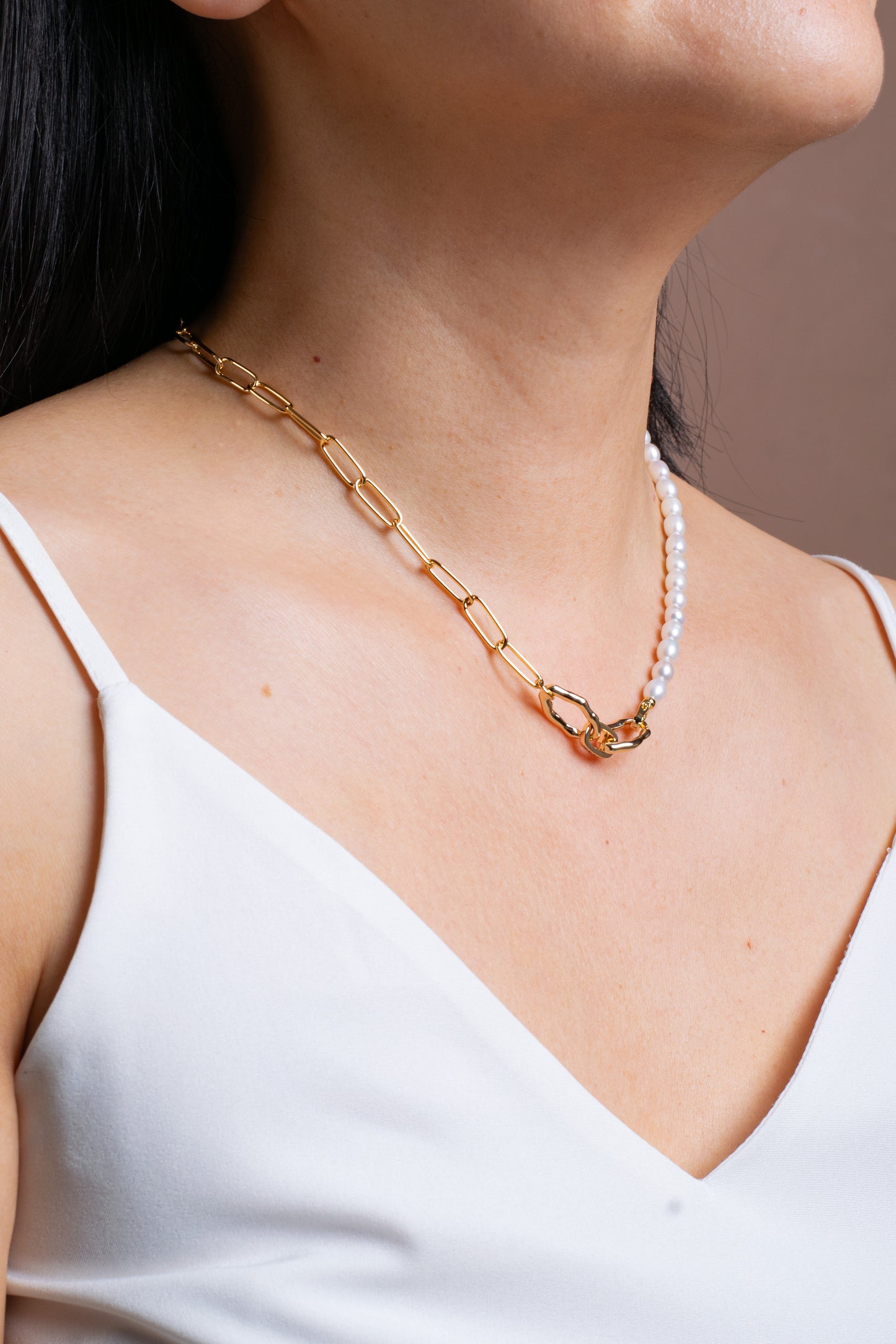 Llyna Necklace Gold