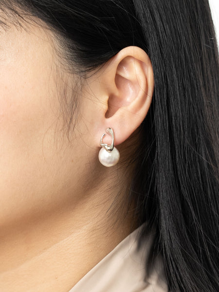 Addison Molten Pearl Silver Earrings