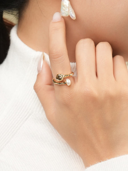 Anna Flow Gold Ring