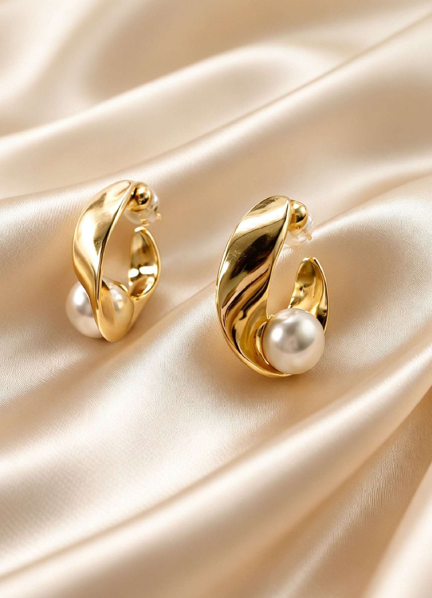 Calla Earrings Gold