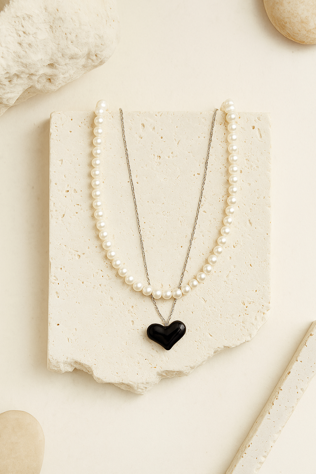 Colette Necklace Black Heart