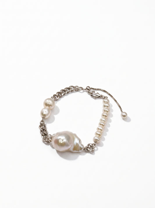 Daphne Pearl Chain Bracelet Silver