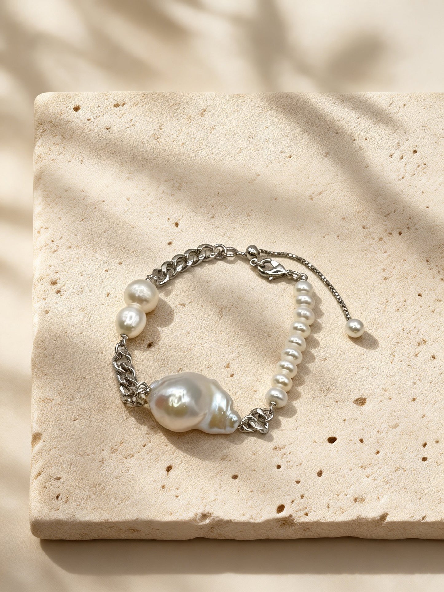 Daphne Pearl Chain Bracelet Silver