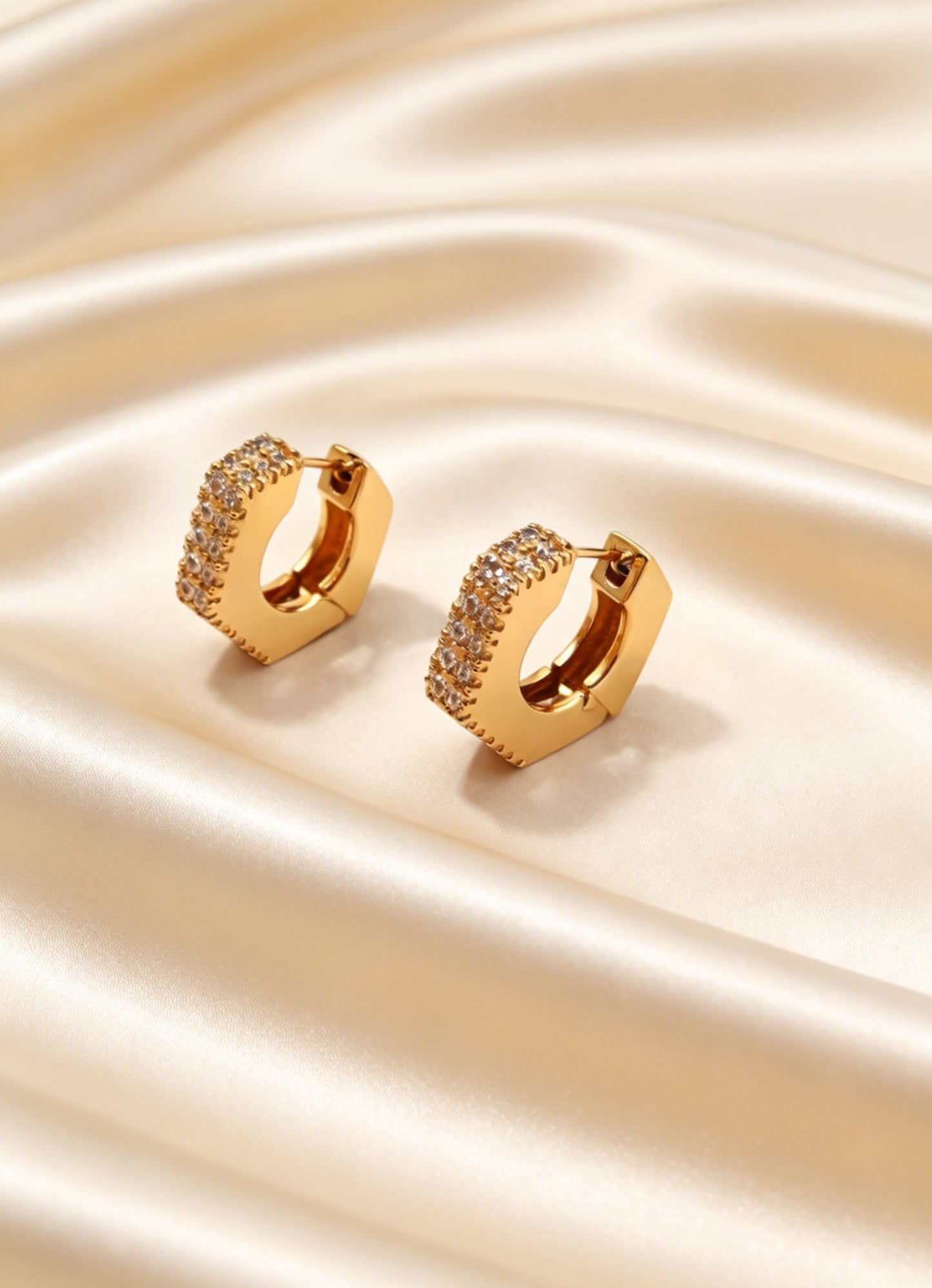 Fiora Earrings Gold