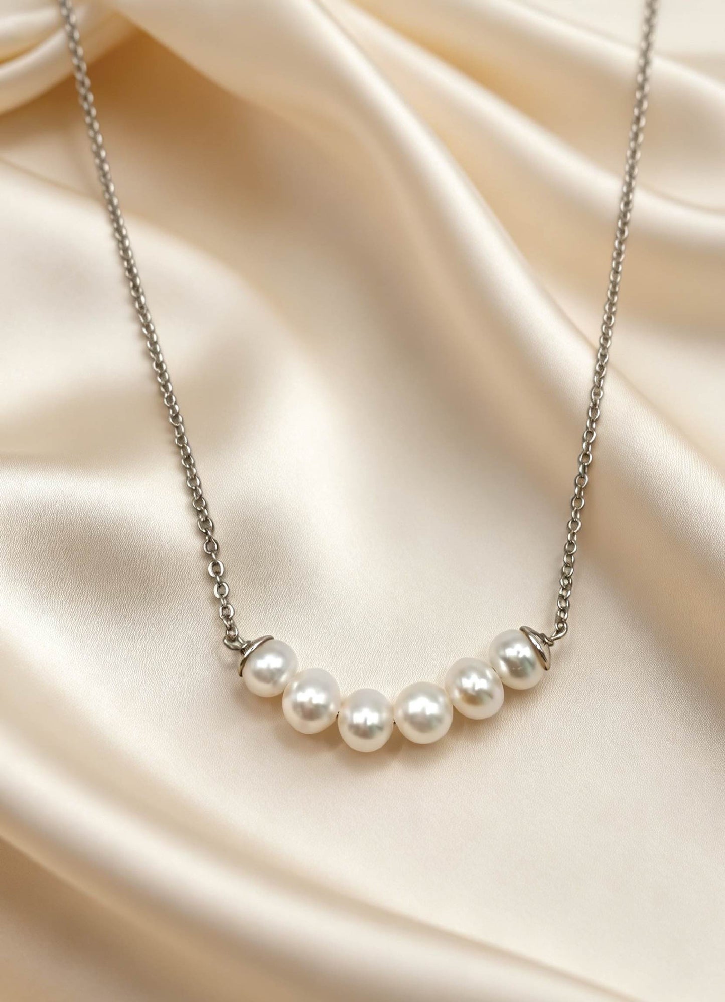 Jovyne Necklace Silver