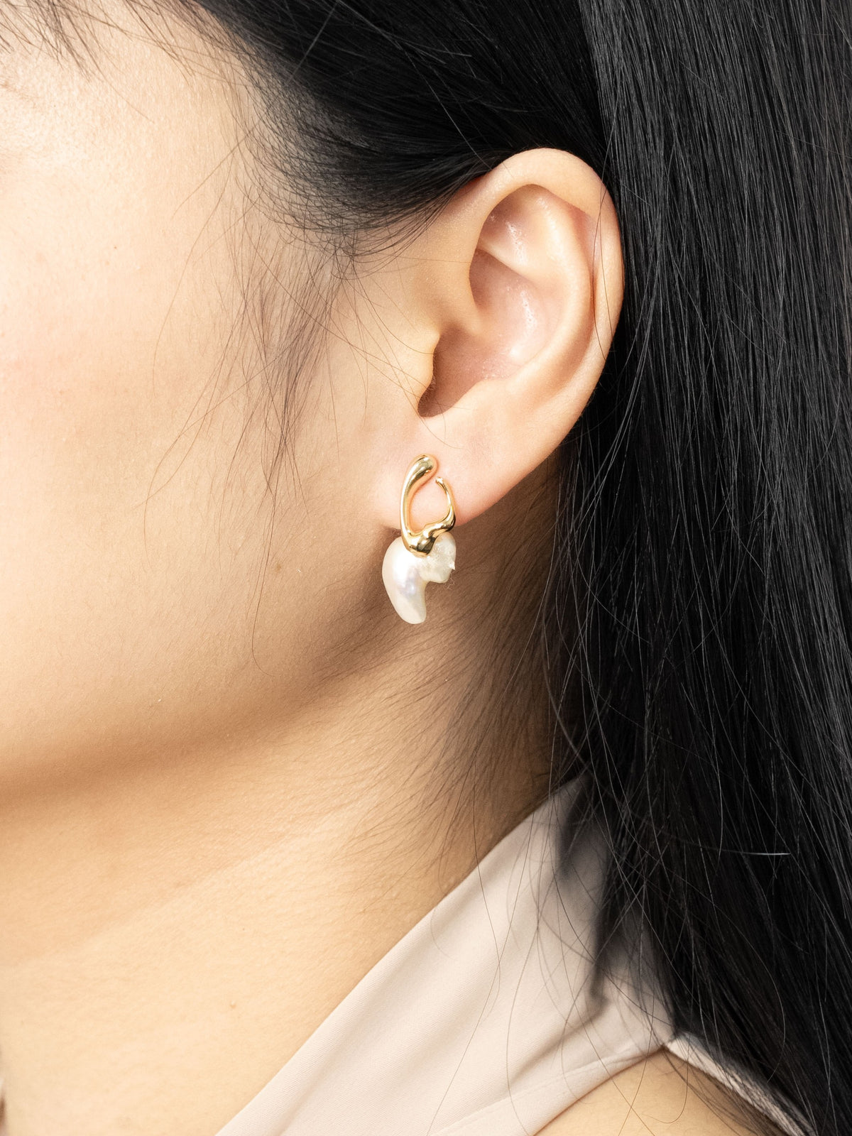 Lilian Abstract Pearl Earrings