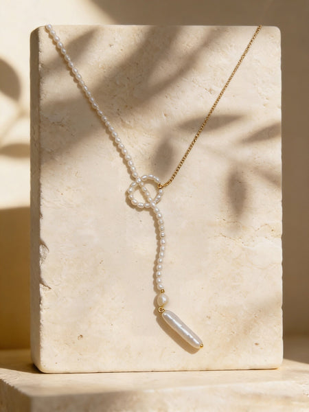 Lina Pearl Loop Necklace Gold