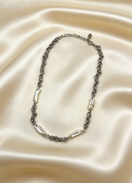 Lindy Necklace Silver