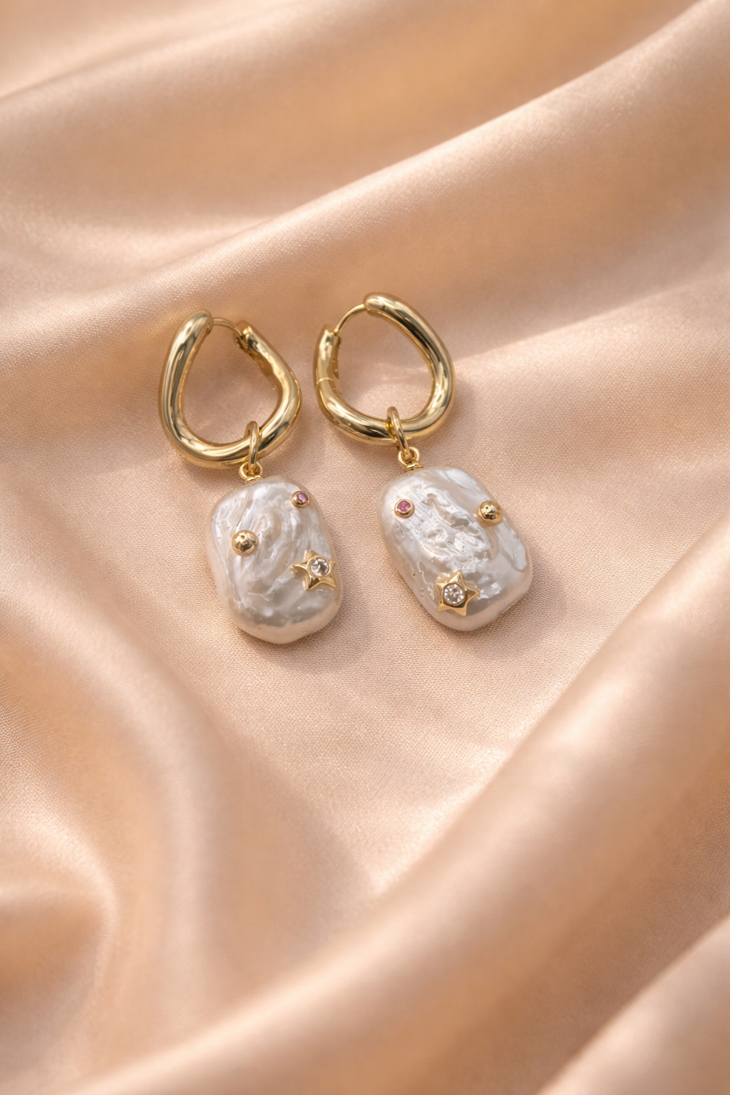 Luma Earrings Gold
