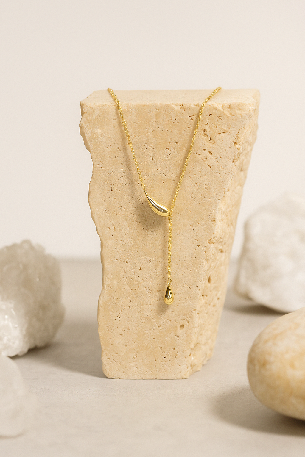 Vionne Necklace Gold