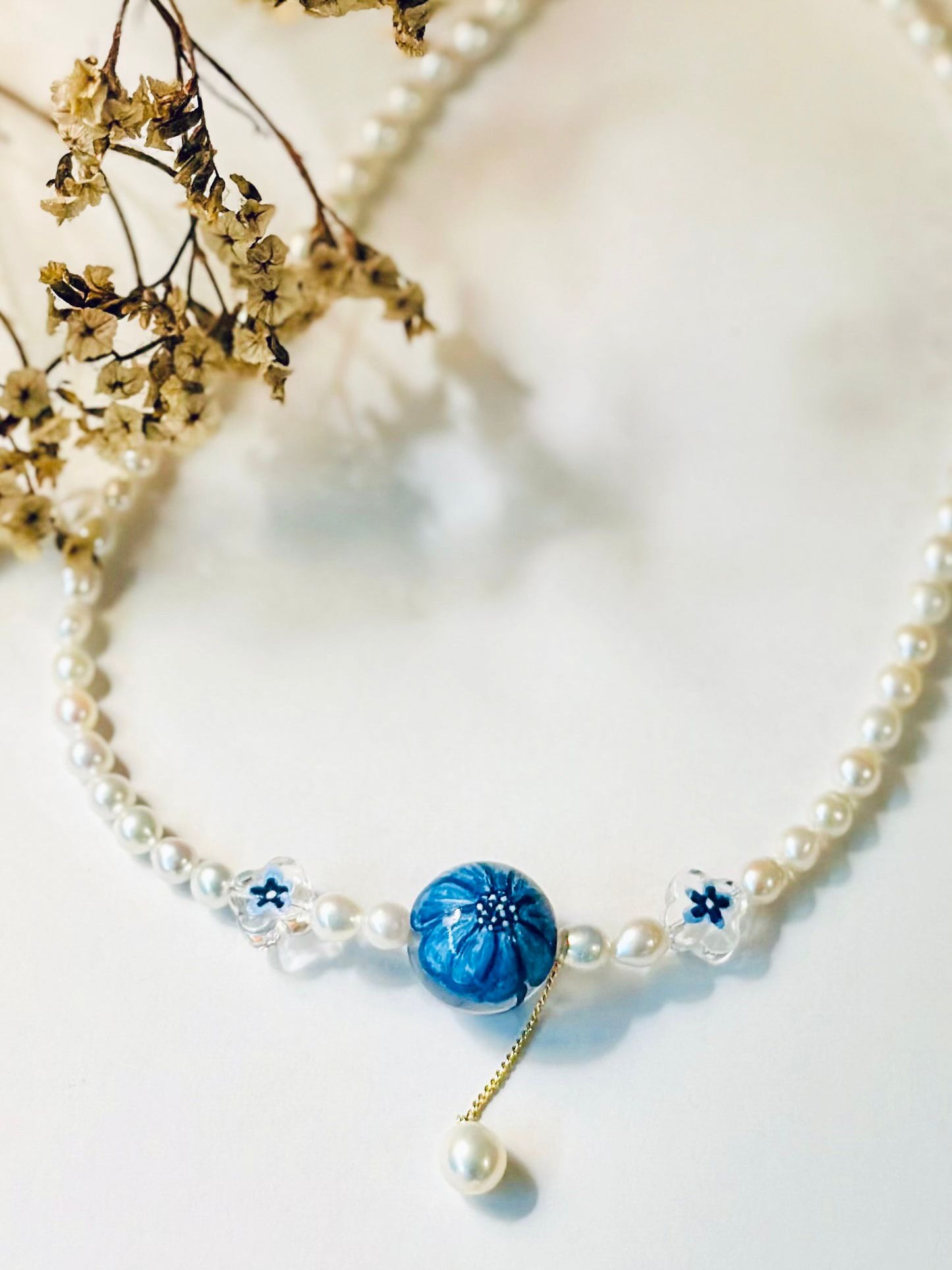 Blue Daisy Bloom Necklace