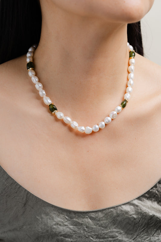 Yen Necklace